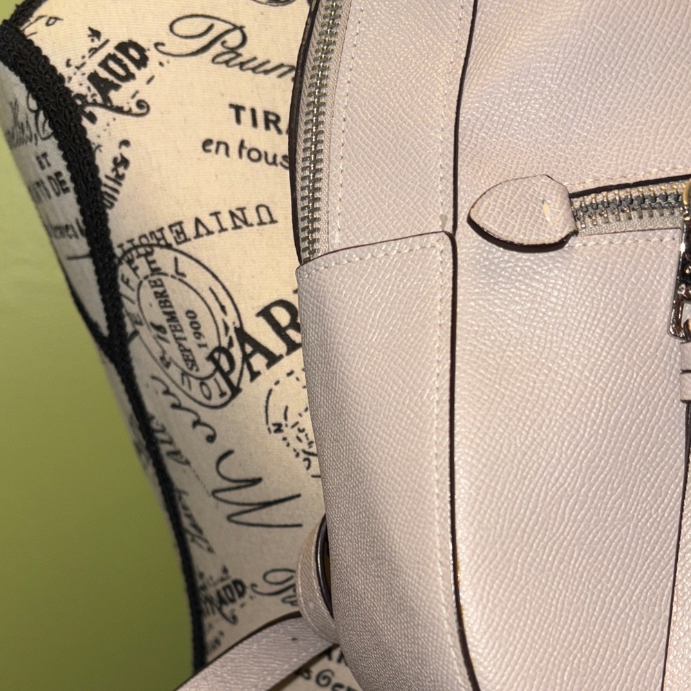 💐Coach Jordyn Backpack In Chalk With Gold Hardware💐 - Picture 9 of 15